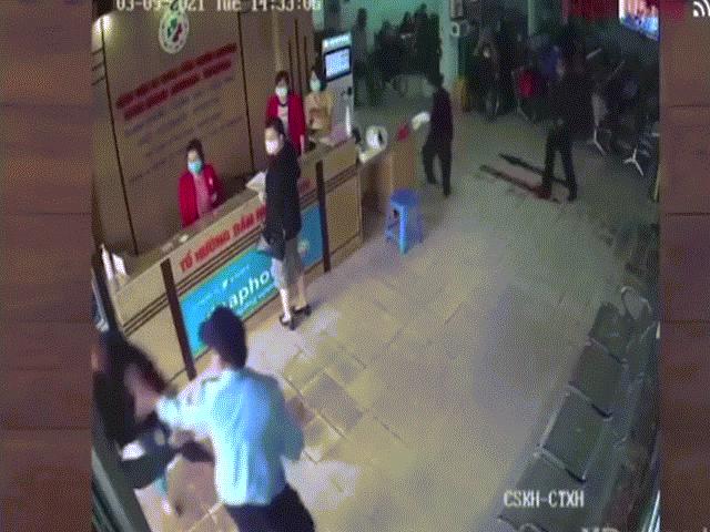 Tin tức trong ngày - Xuất hiện clip hé lộ tình tiết mới trong vụ bảo vệ BV Tuyên Quang "hỗn chiến" với người nhà bệnh nhân