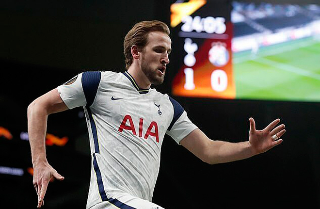 Kane lập cú đúp giúp Tottenham đặt một chân vào tứ kết Europa League