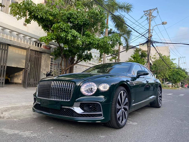 Đại gia Việt tiếp tục chơi lớn, tậu Bentley Flying Spur First Edition 2021 giá 30 tỷ đồng - 8