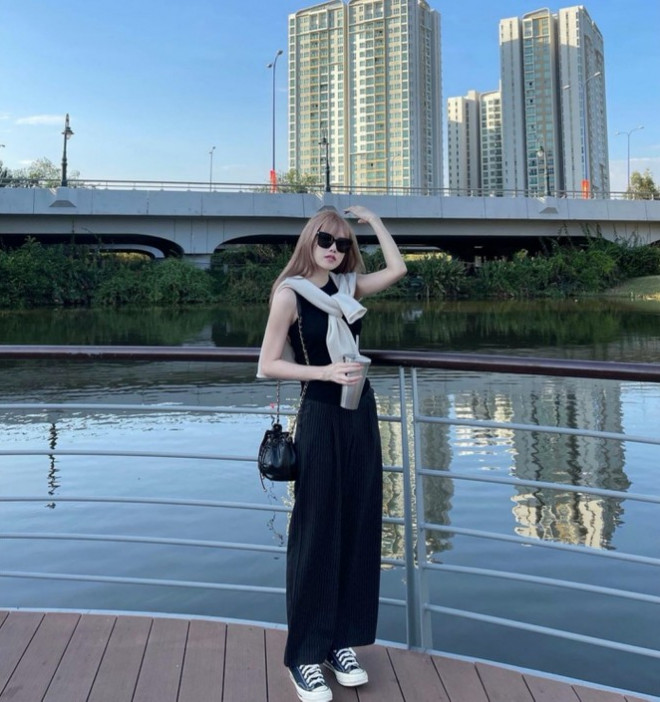 Thiều Bảo Trâm, Châu Bùi cùng dàn mỹ nhân Việt xuống phố với style giao mùa cực chất - 3