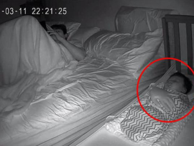 Bạn trẻ - Cuộc sống - Người mẹ ru con "bá đạo", chồng tá hỏa khi soi camera lúc nửa đêm