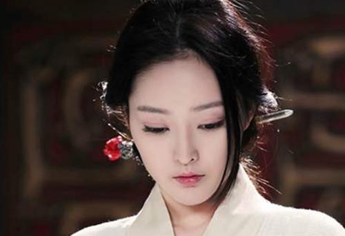 Trong thời gian ẩn náu sau thất bại, Cao Nghiễm đã khiến 4 cung nữ mang thai. Ảnh minh họa