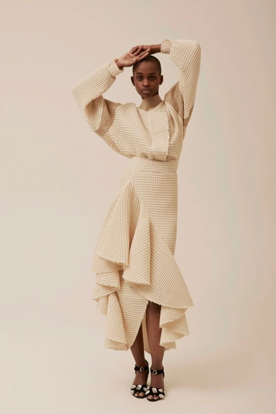 Những nguyên tắc dùng trang phục khắc phục ngoại hình - 1