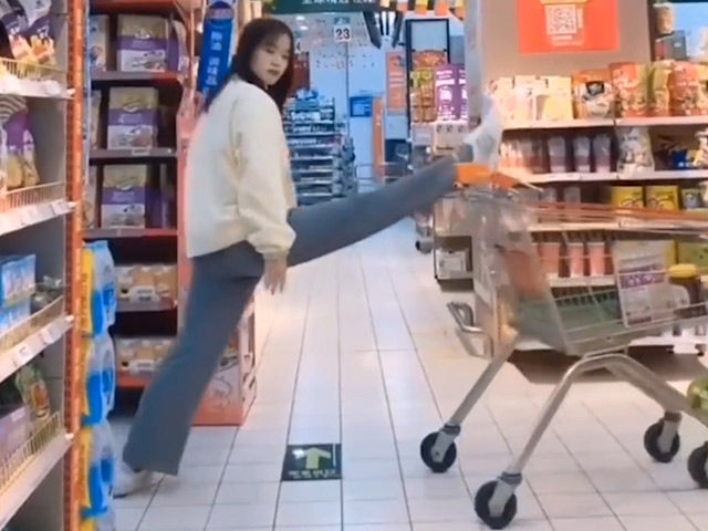 Video Clip Cười - Con người luôn có những hành động lỳ quái hài hước nhất quả đẩt