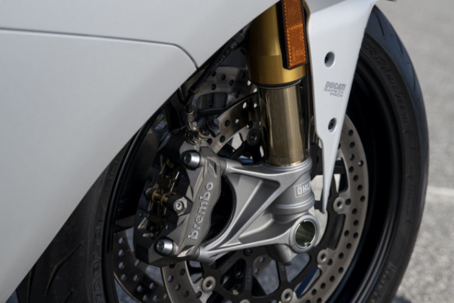 Chi tiết mô tô Ducati SuperSport 950 2021 trên đường đua - 12