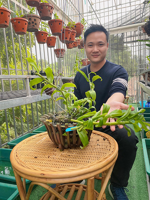 Anh Nguyễn Bá Quang Tiệp chia sẻ những cách trồng lan hiệu quả