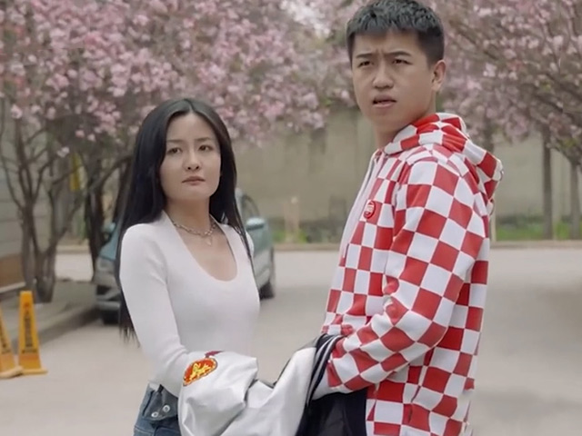 Video Clip Cười - Cặp đôi trời sinh sau bao biến cố lại quyết định "đi cùng nhau"