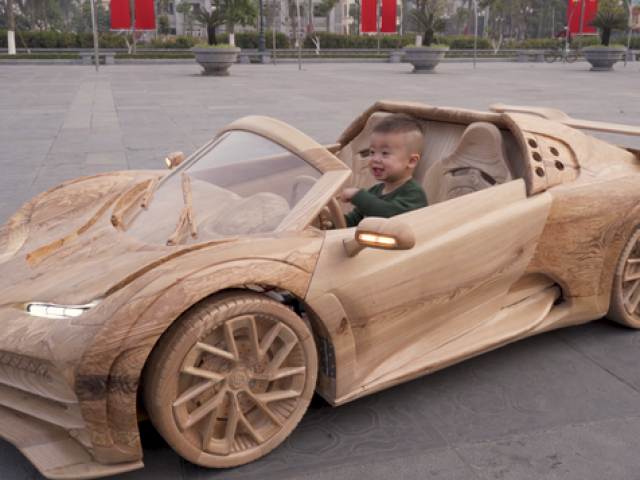 Thị trường - Tiêu dùng - Anh thợ mộc Việt chạm khắc siêu xe "lạ" gây sốt trên báo Tây