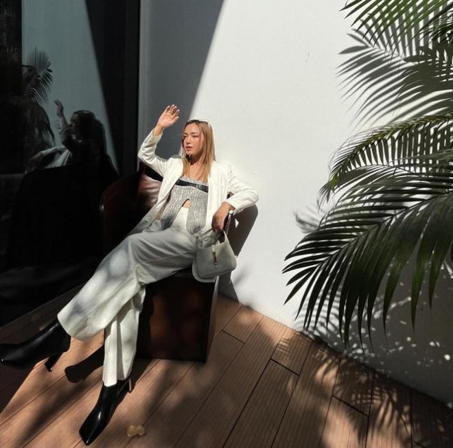 Không hẹn mà gặp, Ngọc Thảo, Thiều Bảo Trâm cùng dàn mỹ nhân trổ tài mix đồ với sắc trắng - 1