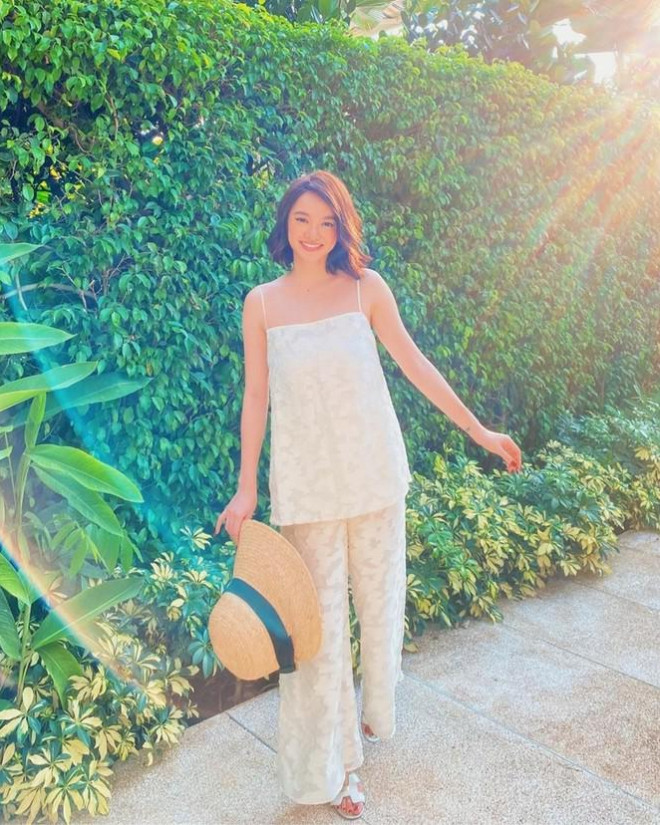 Không hẹn mà gặp, Ngọc Thảo, Thiều Bảo Trâm cùng dàn mỹ nhân trổ tài mix đồ với sắc trắng - 4