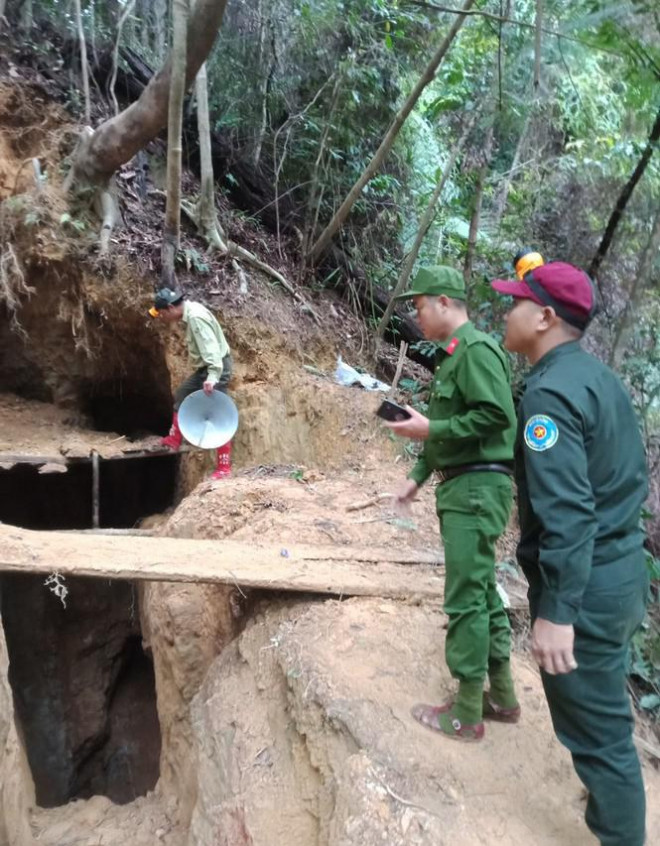 Một hầm vàng trái phép được lực lượng chức năng huyện Hòa Vang kiểm tra phát hiện trước đó.&nbsp;