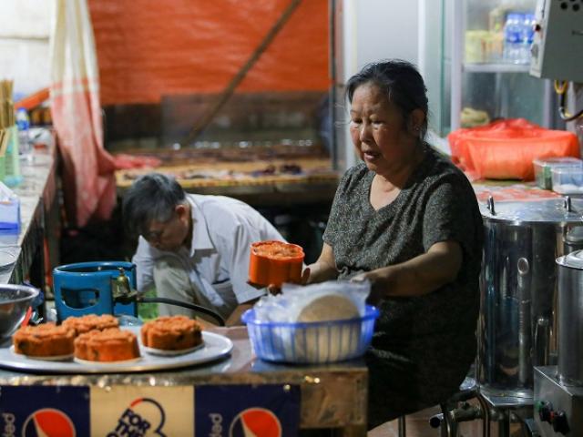 Thị trường - Tiêu dùng - Tiểu thương, lái thuyền chùa Hương tất bật hốt bạc mùa lễ hội, phục hồi doanh thu “khủng”