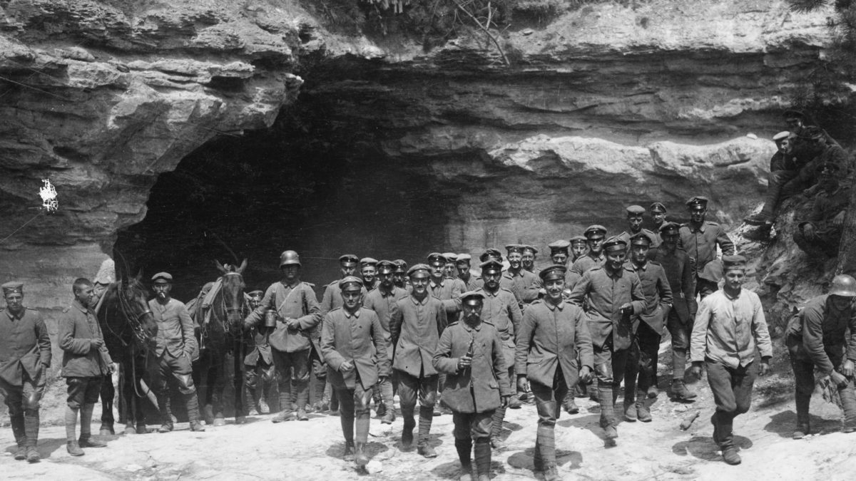270 lính Đức mắc kẹt trong hầm ở Thế chiến I: Kẻ tự sát, người nhờ đồng đội &#34;kết liễu&#34; - 2