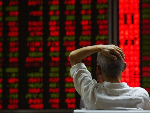 Kinh doanh - Chơi "chứng" hỏng, nhà đầu tư bán tháo nhẫn đính hôn, "đồng hồ của cụ"