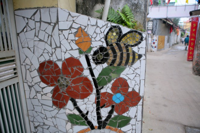 Toàn bộ tác phẩm đều do người dân trong làng sáng tạo và xây dựng nên.