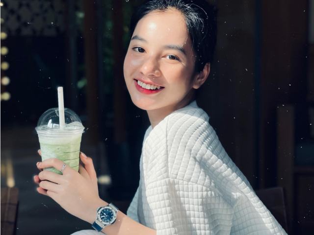 Thời trang - Người đẹp Cẩm Đan sở hữu đồng hồ hàng trăm triệu đồng