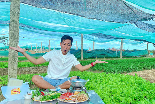 Những chuyến hành trình khám phá văn hóa, ẩm thực của anh Đạt.