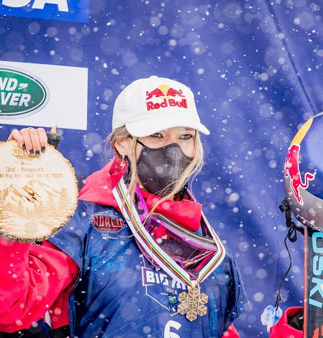 Gu Ailing đoạt 2 HCV tại giải Vô địch trượt tuyết thế giới 2021
