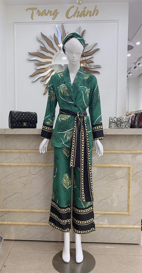 Sản phẩm của Trang Chảnh shop thiết kế cho giới văn phòng