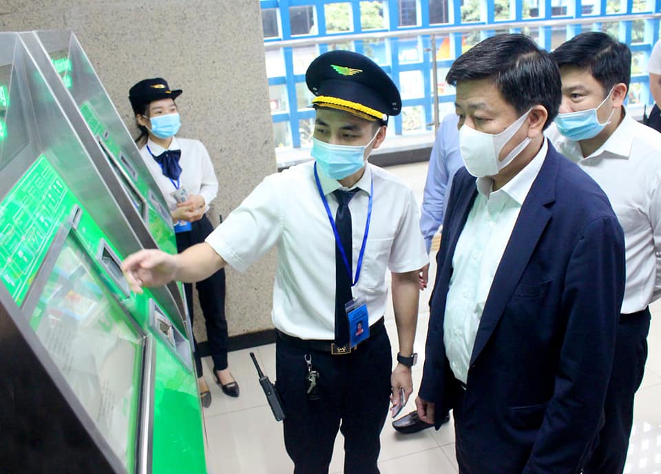 Khen đi đường sắt Cát Linh-Hà Đông tiện lợi, Phó Chủ tịch Hà Nội thông tin về tiến độ dự án - 1