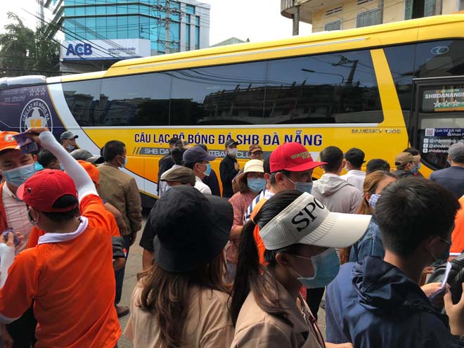 Trực tiếp bóng đá Bình Định - Đà Nẵng: Đội khách gắng gượng, tìm bàn gỡ hòa - 35