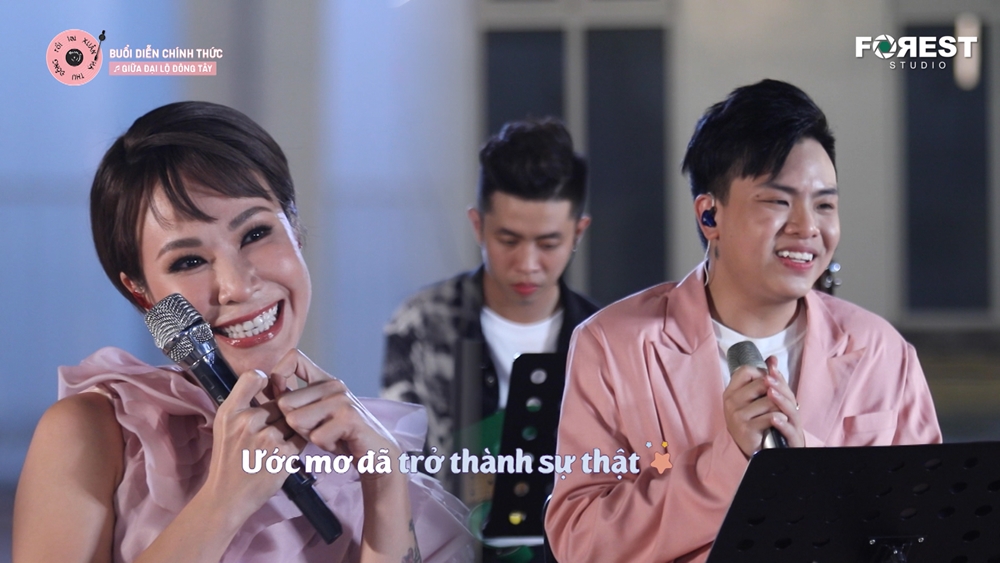 Ca sĩ Uyên Linh khiến Hòa Minzy bị "khớp tinh thần" - 7