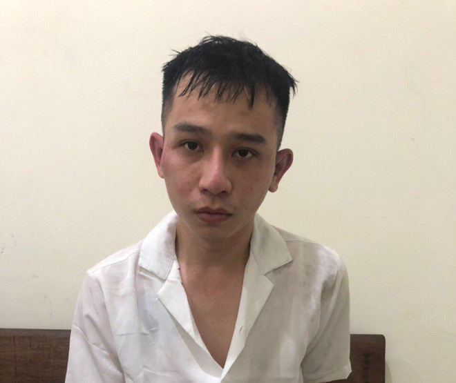 Nguyễn Thanh Tùng tại cơ quan Công an