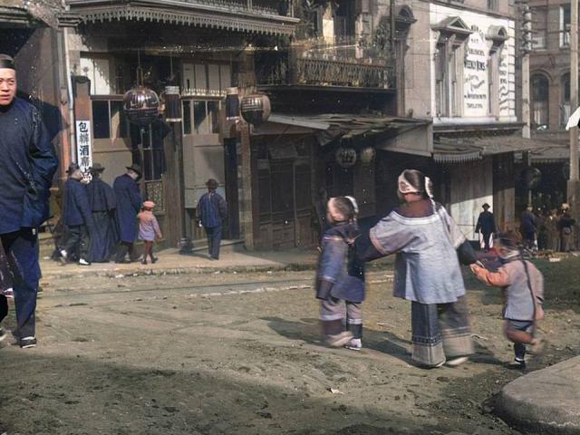 Thế giới - Ảnh màu hiếm về khu phố người Hoa ở Mỹ trước chuỗi thảm họa