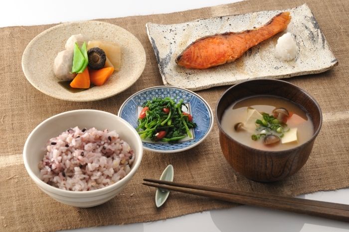 Không ngờ bí quyết sống thọ của người Nhật là ăn nhiều món này - 1