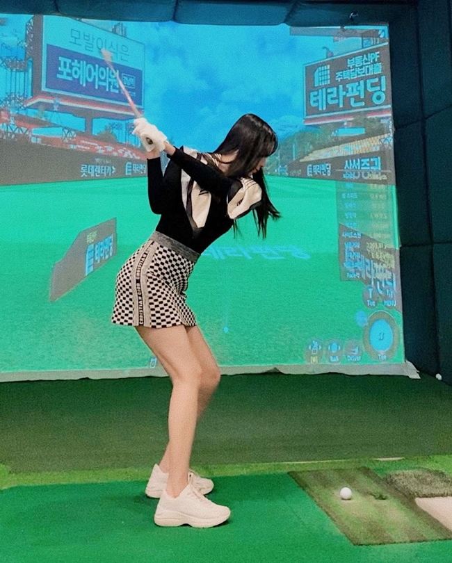 Cũng giống như bất cứ bộ môn thể thao nào, trước khi chơi golf bạn cũng cần khởi động để tránh chấn thương.&nbsp;
