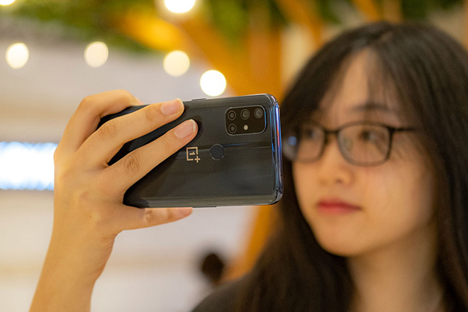 Lộ diện bản kế nhiệm smartphone OnePlus 5G rẻ nhất tại Việt Nam - 1