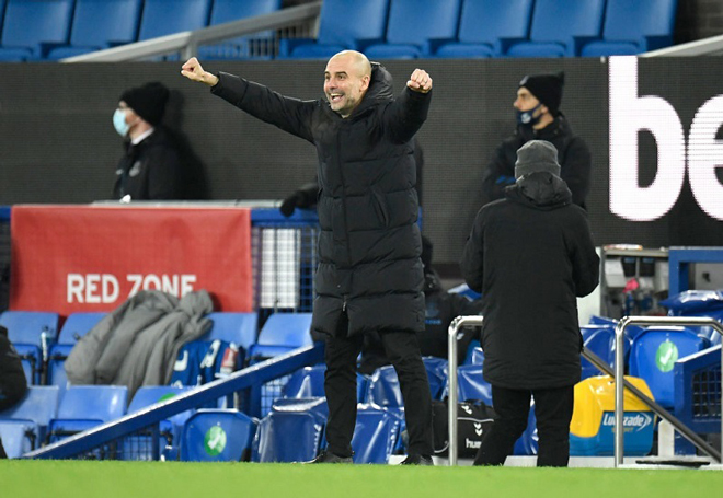 HLV Pep Guardiola hạnh phúc với phong độ của Man City