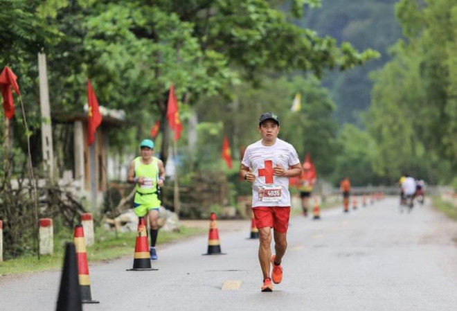 Giải marathon khám phá Quảng Bình được tổ chức sau hai lần tạm hoãn do dịch COVID-19