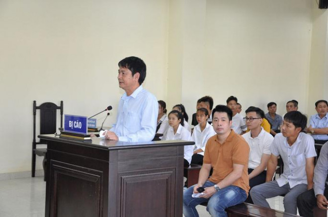 Cựu Phó giám đốc Sở VH-TT-DL tỉnh Thanh Hóa Lê Văn Nam tại tòa hôm 3-6-2020 - Ảnh: Tuấn Minh
