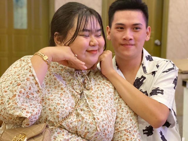 Bạn trẻ - Cuộc sống - "Trúng tiếng sét ái tình" cô gái ngoại cỡ, trai đẹp yêu say đắm không rời