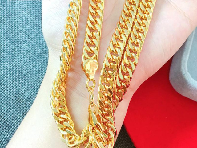 Pháp luật - Giật dây chuyền vàng hơn 73 triệu, bị người dân vây bắt