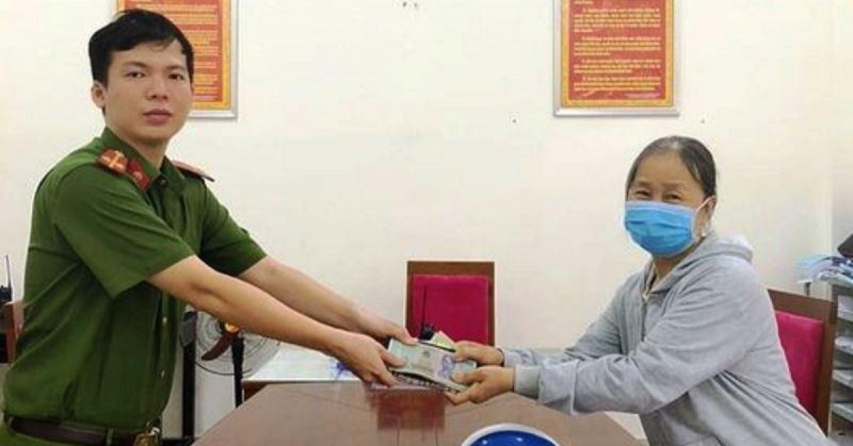 Đem tiền vứt thùng rác rồi… báo mất ở công an