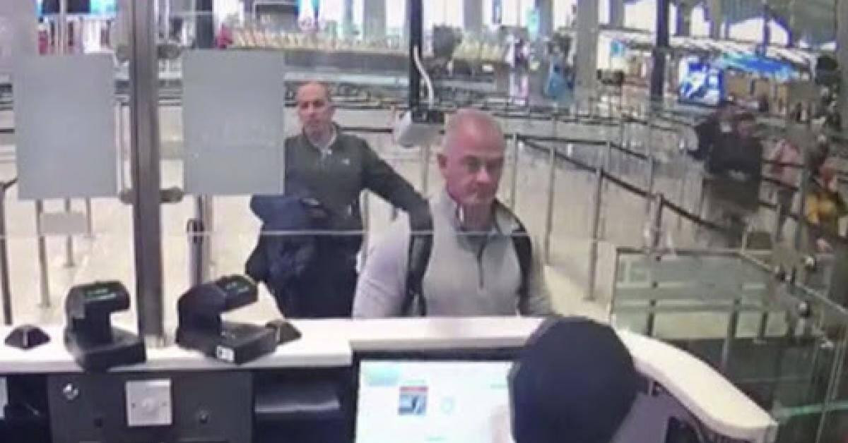 Thế giới - Cha con cựu đặc nhiệm Mỹ nhận 500.000 USD, giúp cựu CEO Nissan bỏ trốn