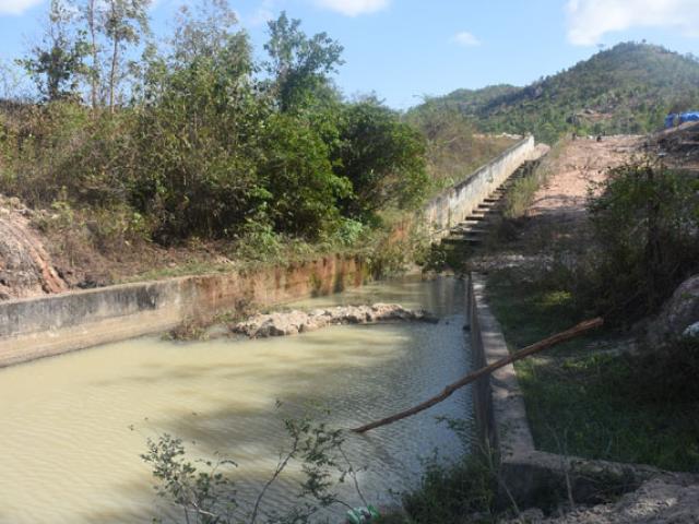 Tin tức trong ngày - 3 học sinh cùng lớp bị đuối nước thương tâm