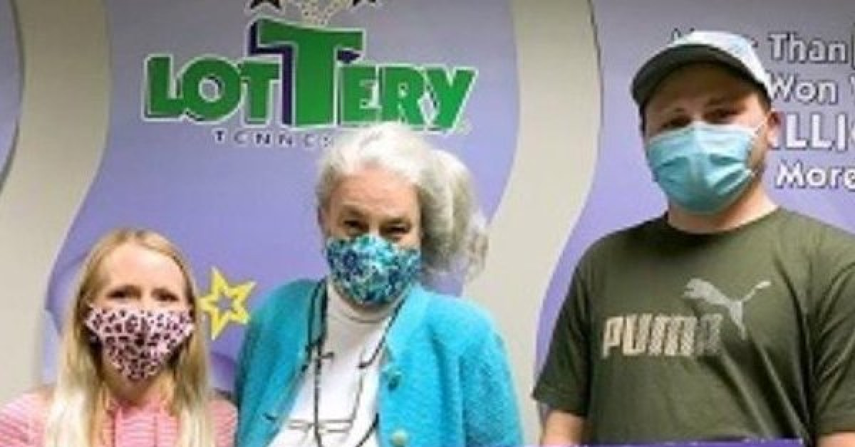 Kinh doanh - Người đàn ông Mỹ thót tim vì suýt mất tấm vé số "đổi đời" 1,2 triệu USD