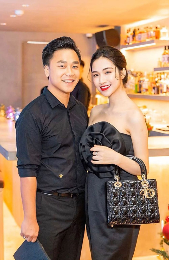 Phong cách thời trang của Hòa Minzy nâng tầm kể từ khi quen với Minh Hải.
