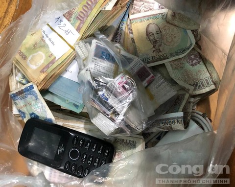 Số tiền mà Bình cướp được từ nạn nhân bị thu giữ