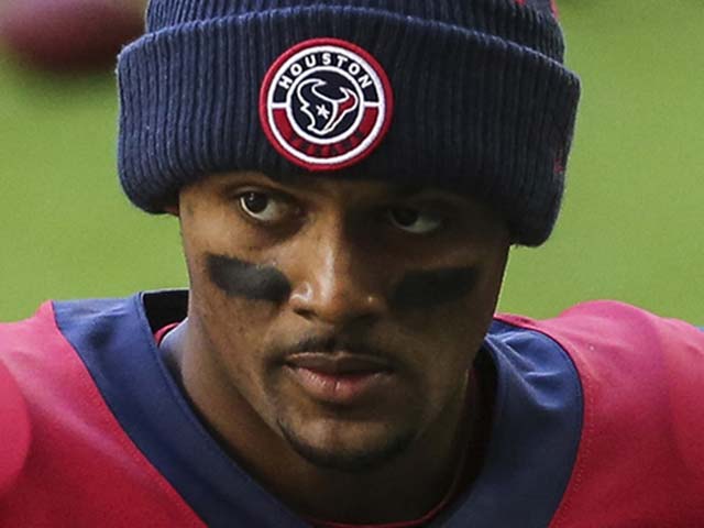 Thể thao - Cầu thủ thích khoe “chỗ kín” bị 12 người đẹp kiện, nguy cơ mất 3600 tỷ đồng