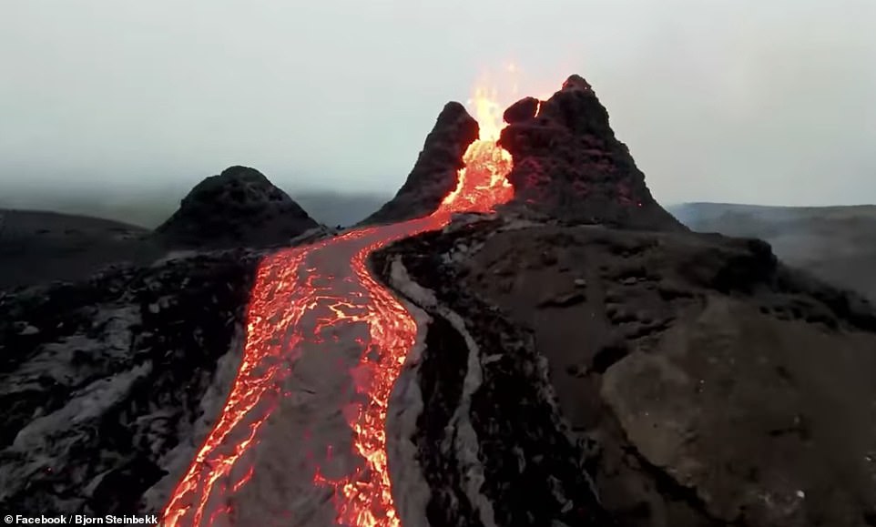 Núi lửa Iceland thức giấc sau 6.000 năm.