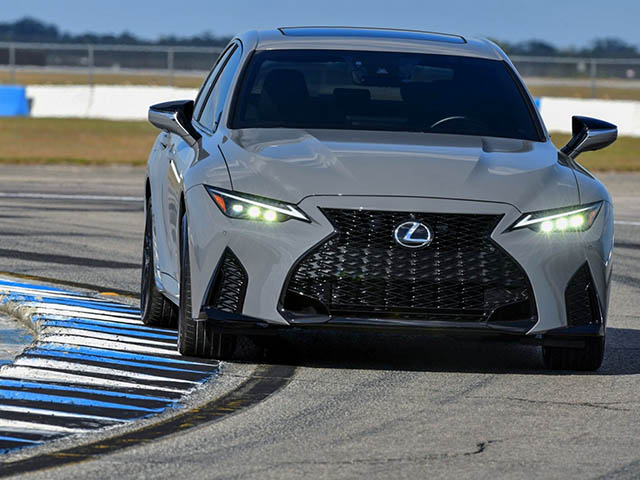 Ngắm xe - Lexus IS F-Sport phiên bản giới hạn 500 chiếc toàn cầu trình làng