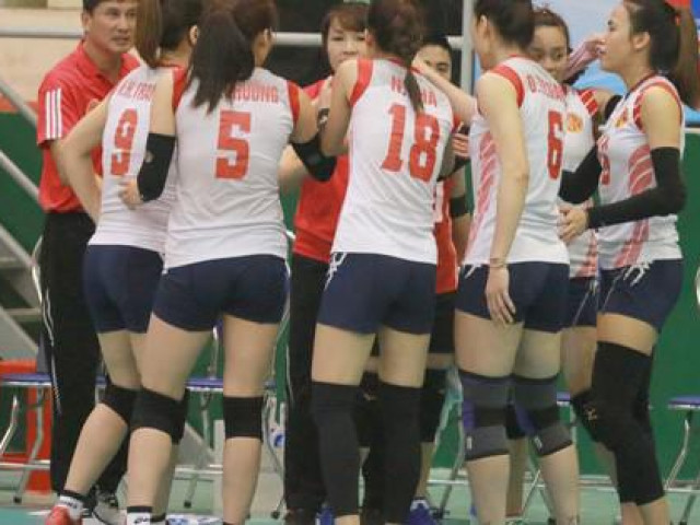 Thể thao - Chân dài bóng chuyền hội tụ đất cố đô Hoa Lư