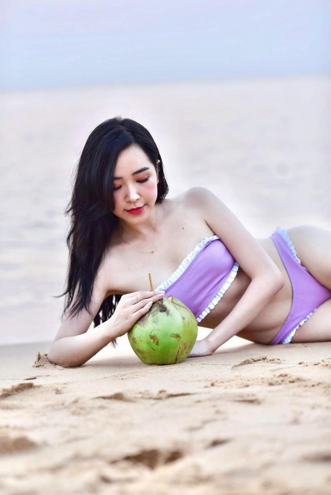 Ảnh bikini "nóng rực" của nữ diễn viên "Những cô gái trong thành phố" - 2