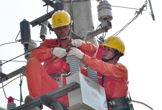Nhiều khả năng EVN sẽ phải điều chỉnh giá điện để bù đắp chi phí đầu vào. Ảnh minh họa: Dân Việt