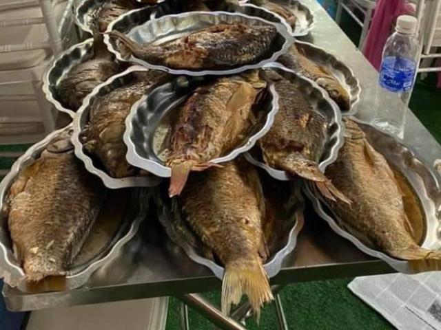 Tin tức trong ngày - Tin tức 24h qua: Đặt 10 bàn tiệc rồi "bỏ bom" cùng 10 thẻ cào điện thoại