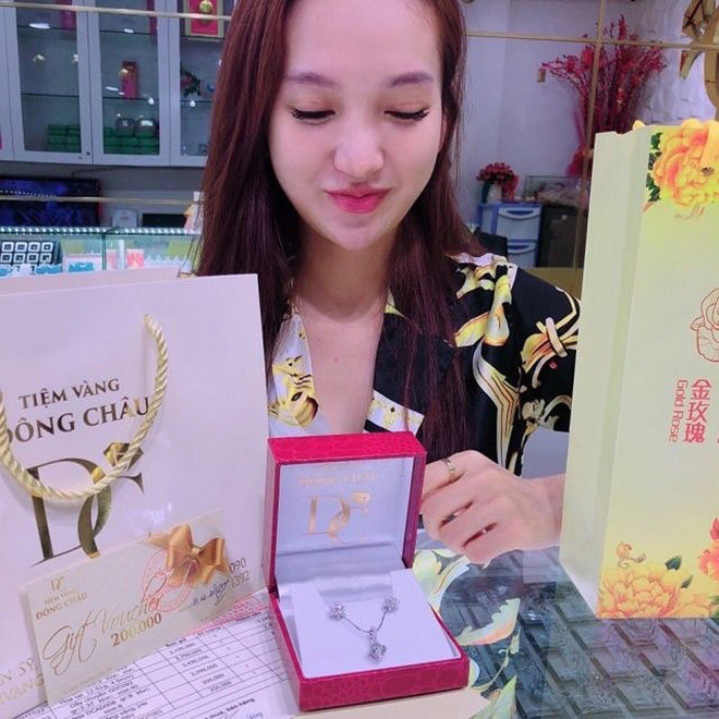 Tiệm vàng Đông Châu dành tặng khách hàng nhiều phần quà giá trị nhân tuần lễ sinh nhật - 4